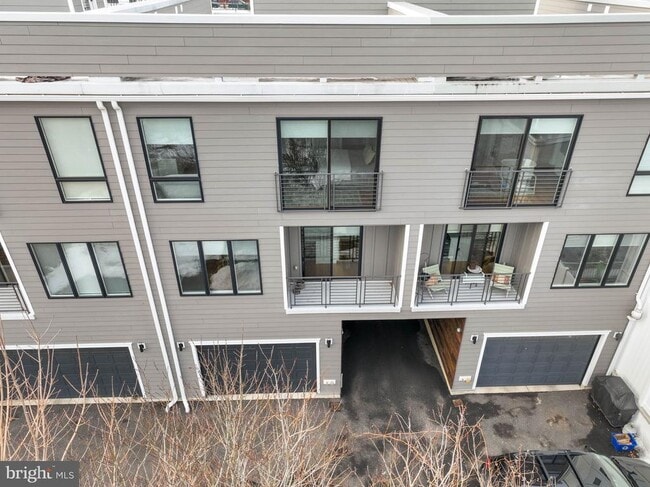 Building Photo - 311 Delmar St