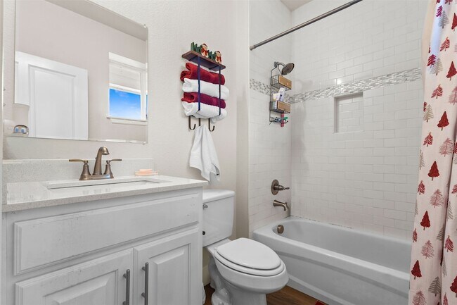 Building Photo - 2303 Starks Ave