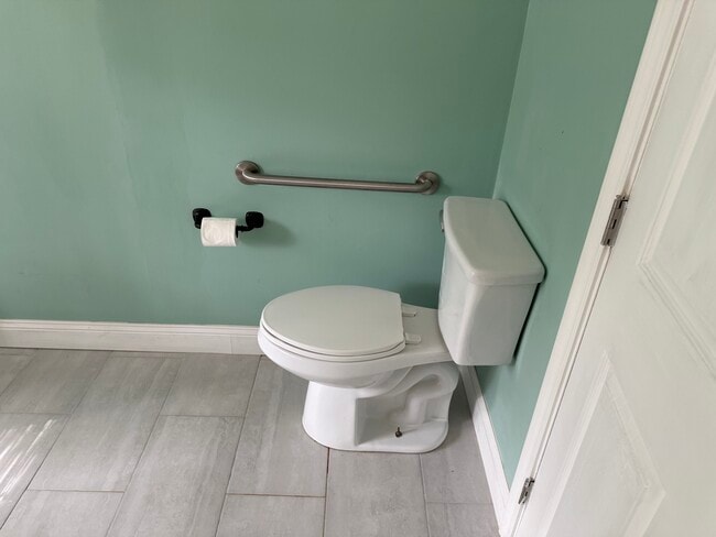 Building Photo - West Lane