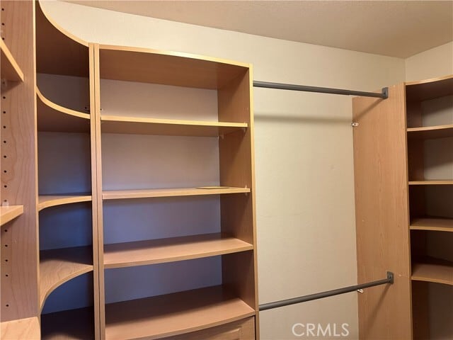 Building Photo - 50 Tavella Pl