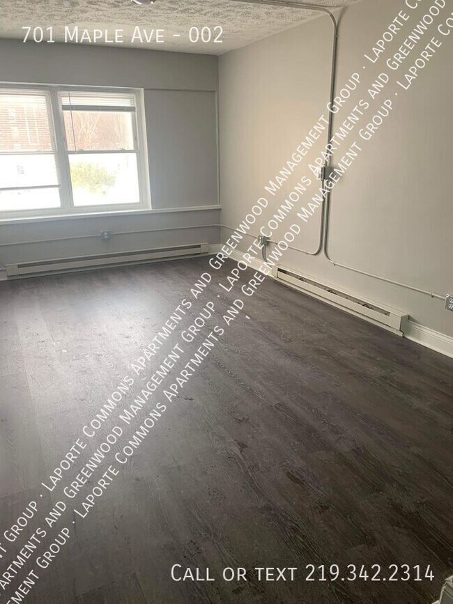 Building Photo - 701 Maple Ave