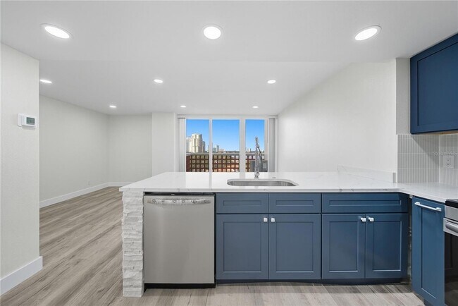 Building Photo - 4015 Bayshore Blvd