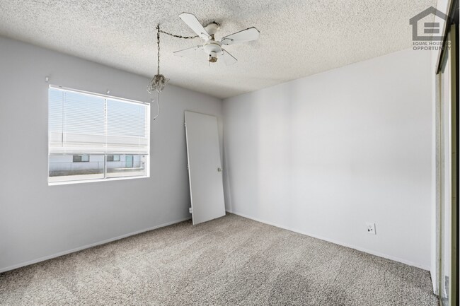 Building Photo - 2Bed/2Bath Second Floor Apartment at McDowell/44th St! Ready For Immediate Move-In! -- SECOND CHA...