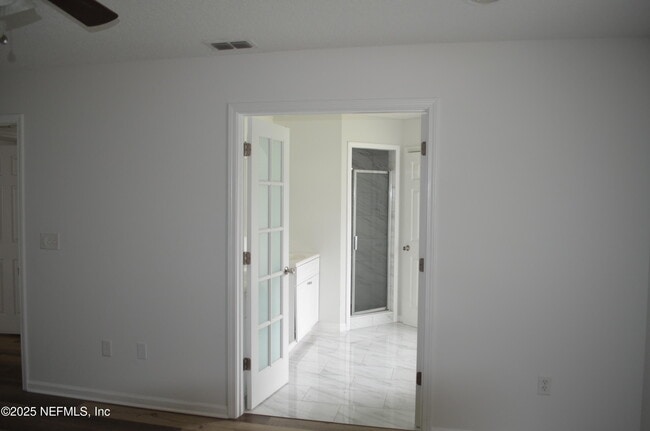 Building Photo - 7061 Civic Club Dr