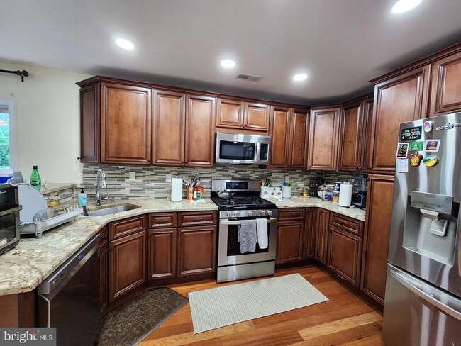 Building Photo - 498 Palmer Farm Dr