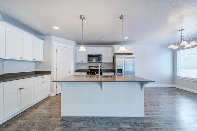 Building Photo - 13124 Tower Ridge Dr