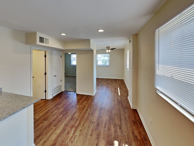 Building Photo - 31 Chittenden Ave
