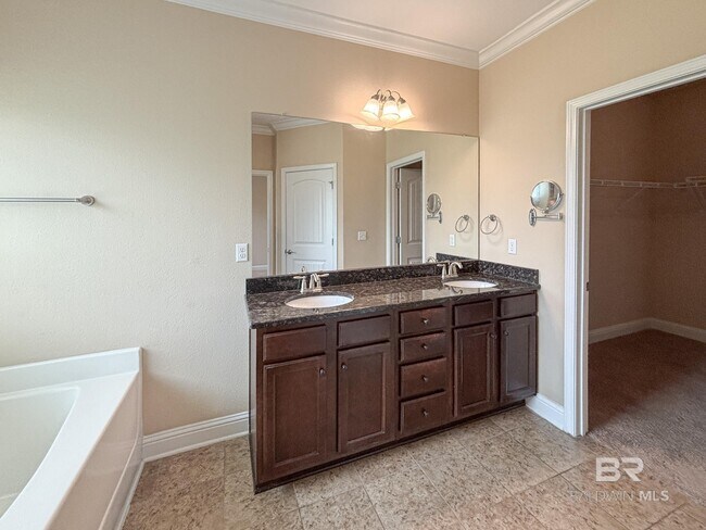 Building Photo - 24119 Weatherbee Park Dr