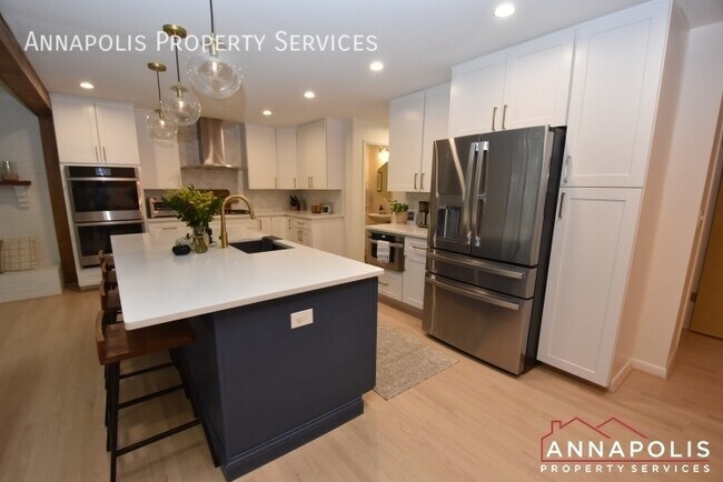 Building Photo - 364 Dun Robbin Dr