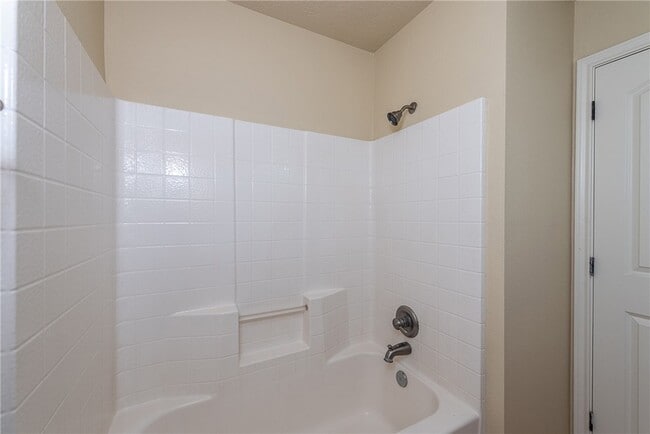 Building Photo - 3858 Oldenburg Ln