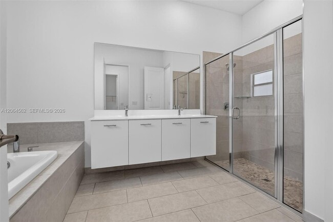 Building Photo - 4574 SW 173rd Ave