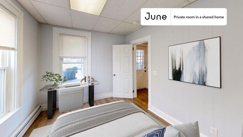 Primary Photo - Private bedroom in 3 bed/1 bath Home