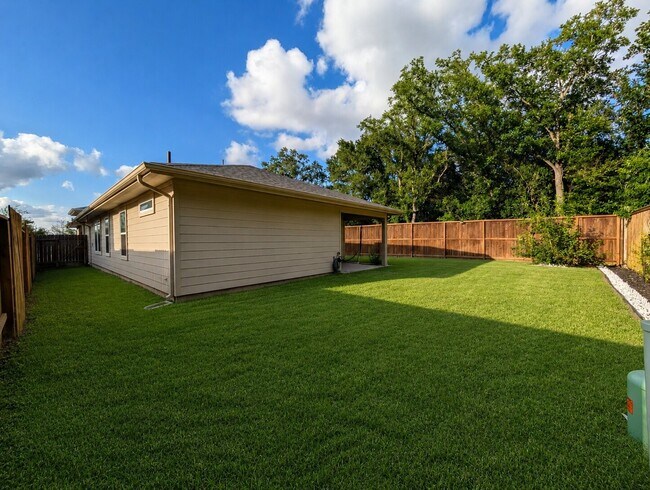 Building Photo - 12938 Wempe Wy