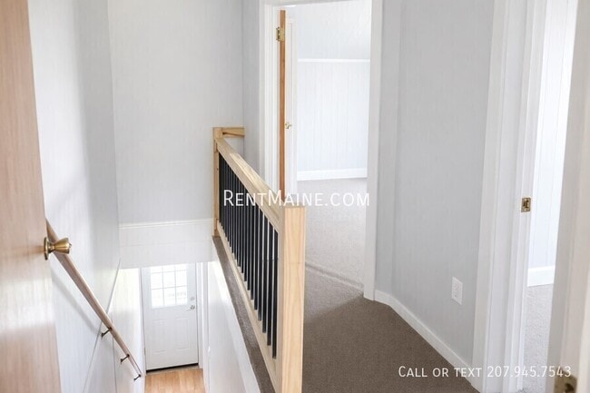 Building Photo - 11 Somerset St