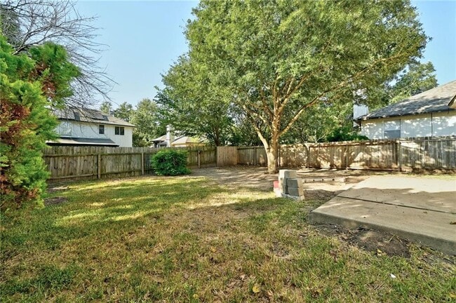 Building Photo - 1311 Tetbury Ln