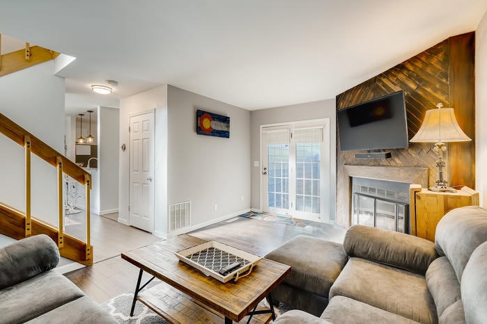 Living Room - 1906 S Balsam St