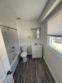 Building Photo - 420 Water St