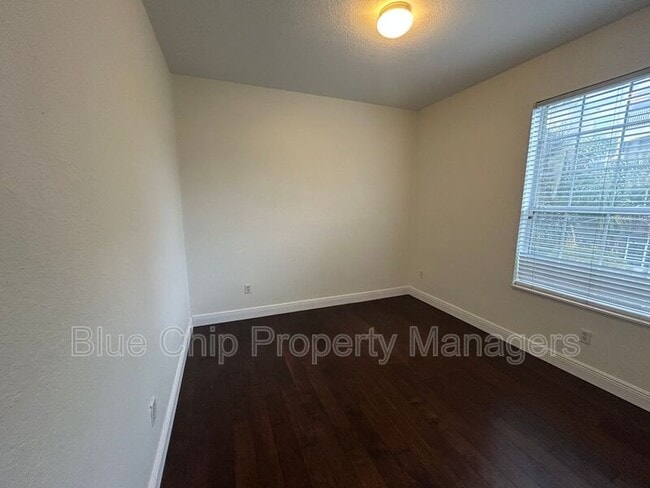 Building Photo - 6402 Cava Alta Dr