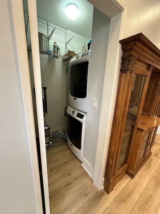 Building Photo - 1317 W Eddy St