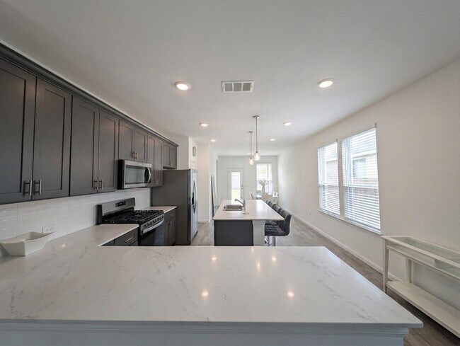 Building Photo - 18122 Sonresa Wy