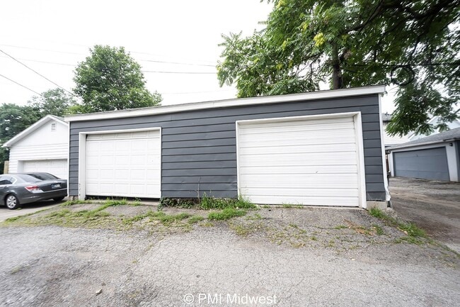 Building Photo - 1439 S East St