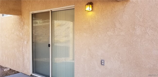 Building Photo - 870 Florence Ave