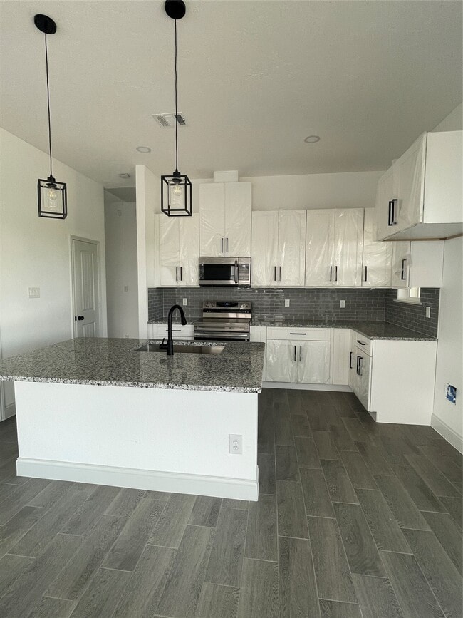 Building Photo - 1610 Rd 5729