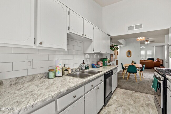 Building Photo - 3504 Blue Grove Ln