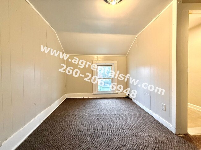 Building Photo - 4 Bedroom House