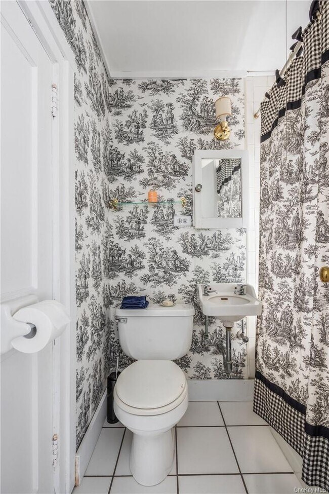 Building Photo - 31 Kittredge Dr