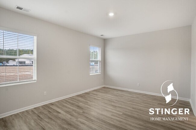 Building Photo - 585 Dreher Dr