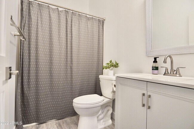 Building Photo - 4726 E Chisum Trail