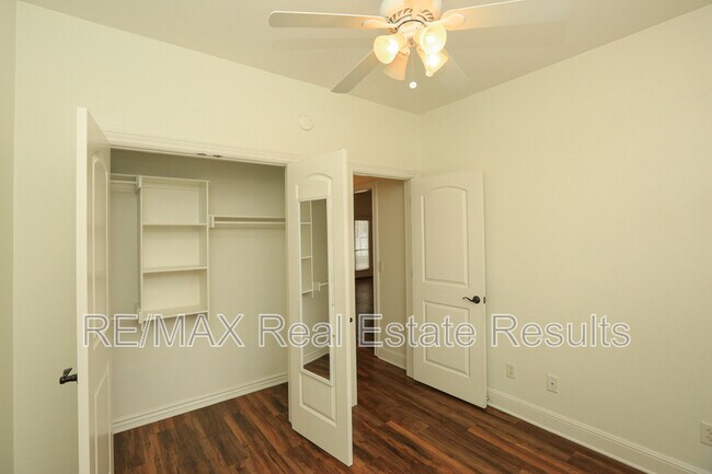 Building Photo - 303 NW Palomino St