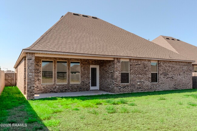 Building Photo - 400 Eastwood Dr