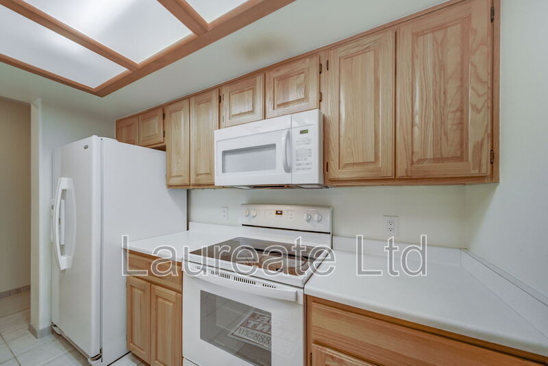 Building Photo - 23597 Genesee Village Rd