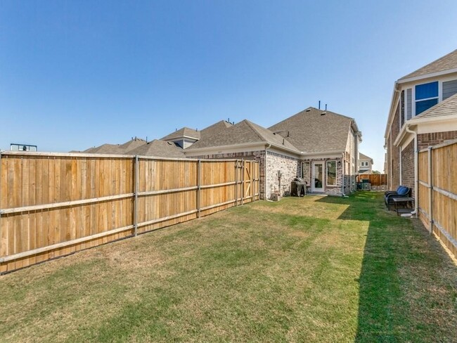 Building Photo - 337 Gleneagles Dr