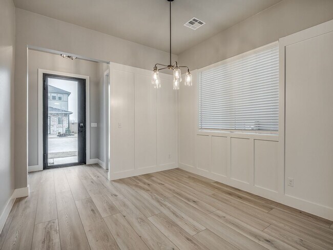 Building Photo - Beautiful New Construction Home in Edmond/...