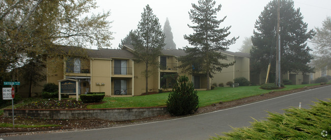 Primary Photo - Spring Mountain Apartments