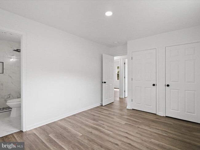 Building Photo - 804 W Nettle Tree Rd