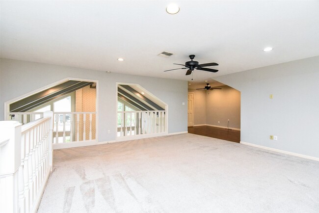 Building Photo - 755 Last Arrow Dr