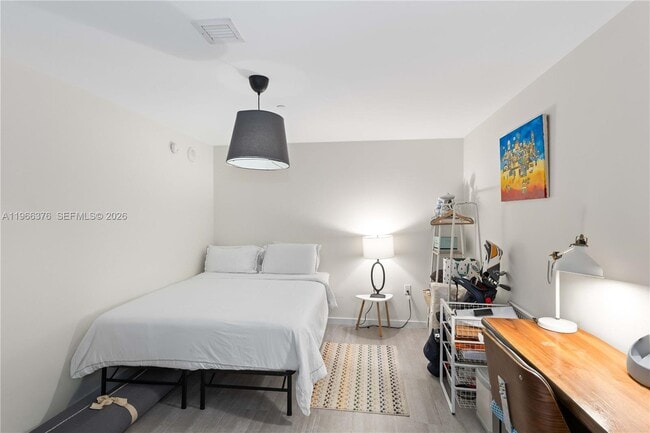 Building Photo - 1000 Brickell Plaza