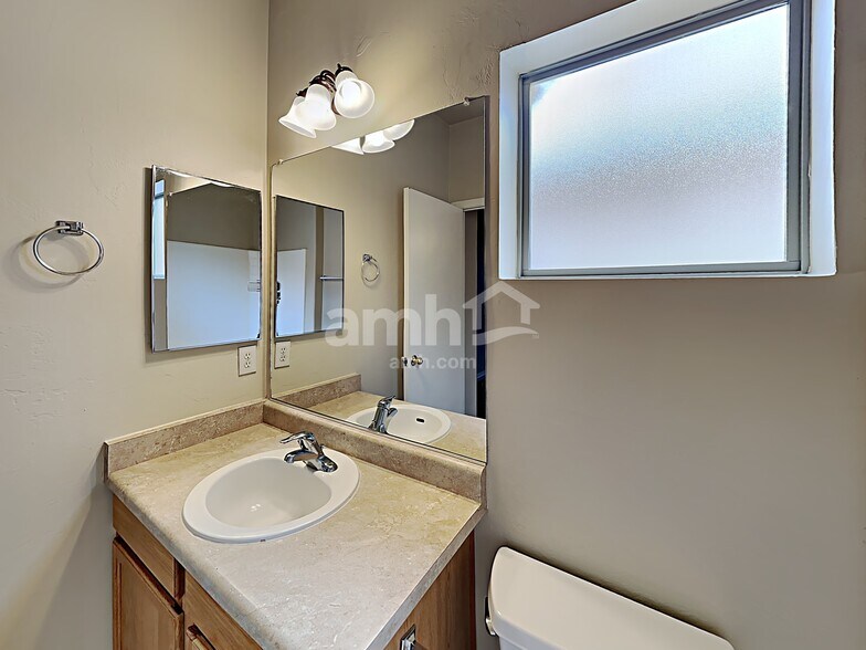 Building Photo - 307 E Camino Limon Verde