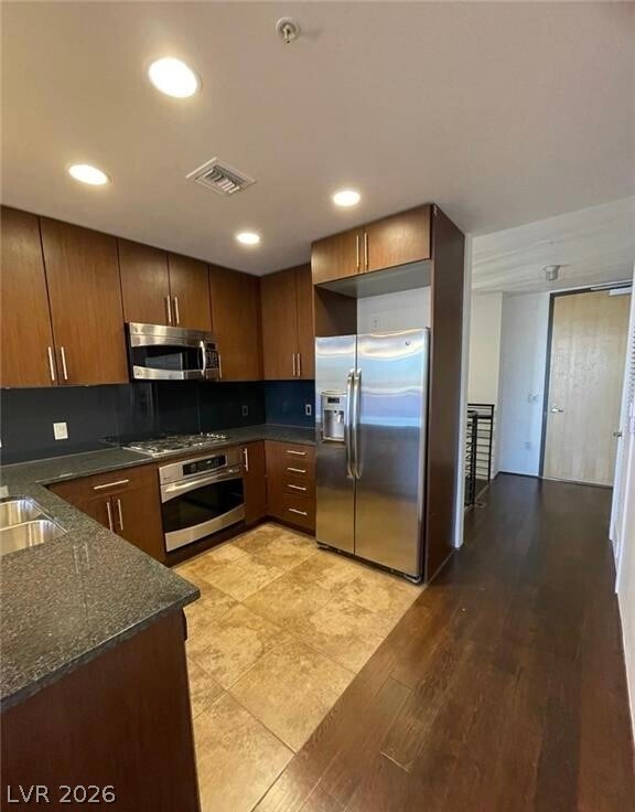 Building Photo - 353 E Bonneville Ave