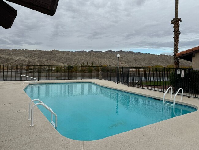 Building Photo - 2 BR Furnished Condo on the Colorado River with Utilities included