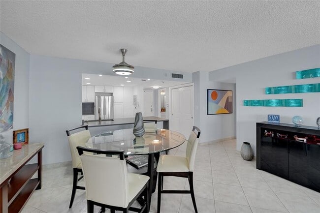 Building Photo - 3900 Galt Ocean Dr