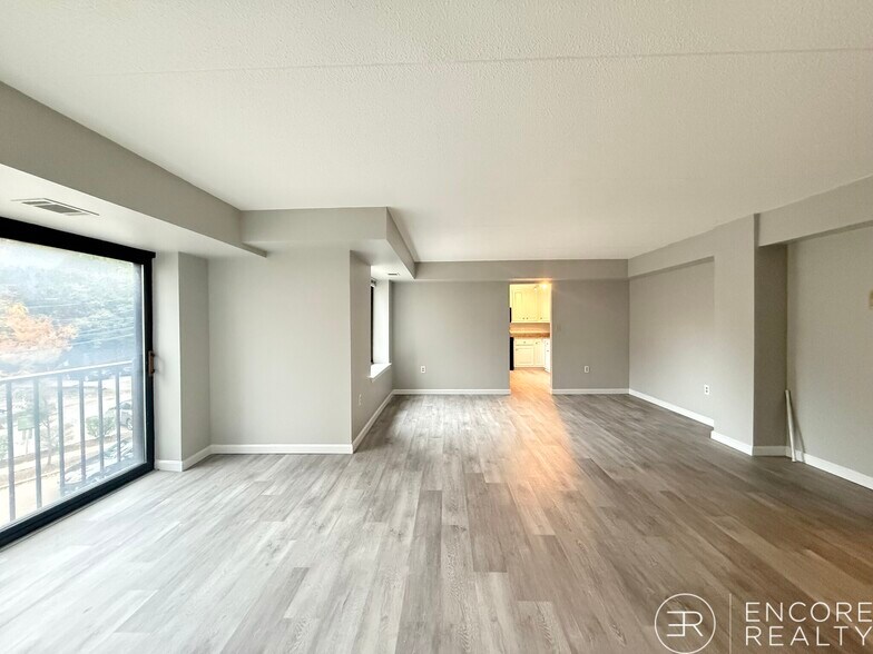 Building Photo - 1243 Beacon St