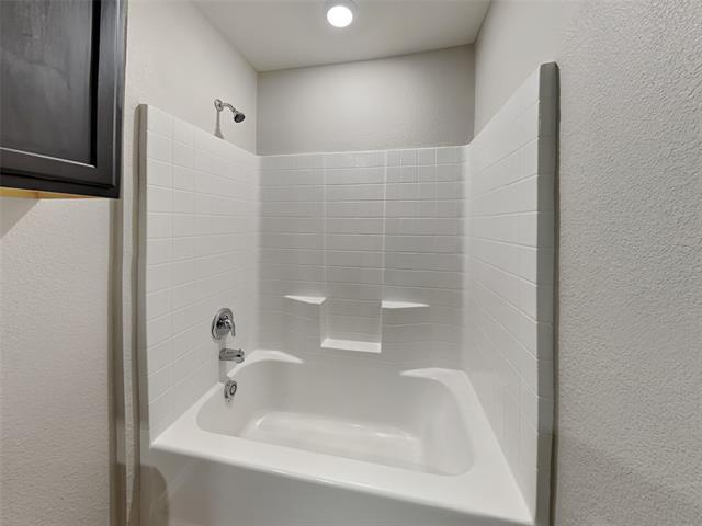 Building Photo - 305 Anvil Dr