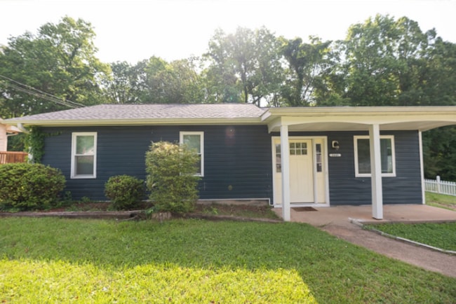 Primary Photo - Charming 3 bedroom, 2 bathroom in Winston ...