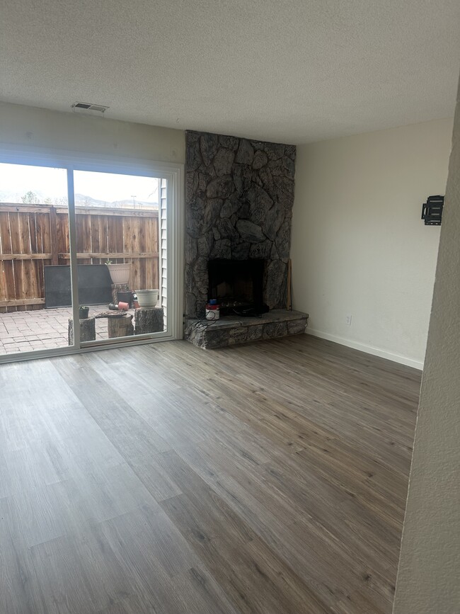 Building Photo - 13910 Lear Blvd