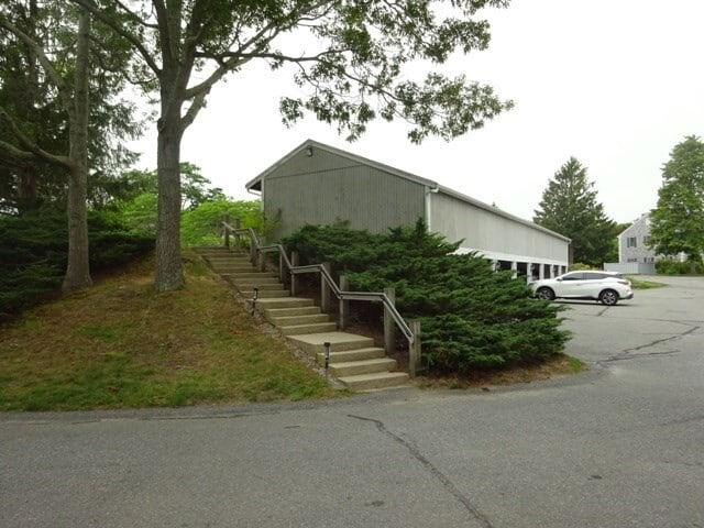 Building Photo - 69 Highview Dr